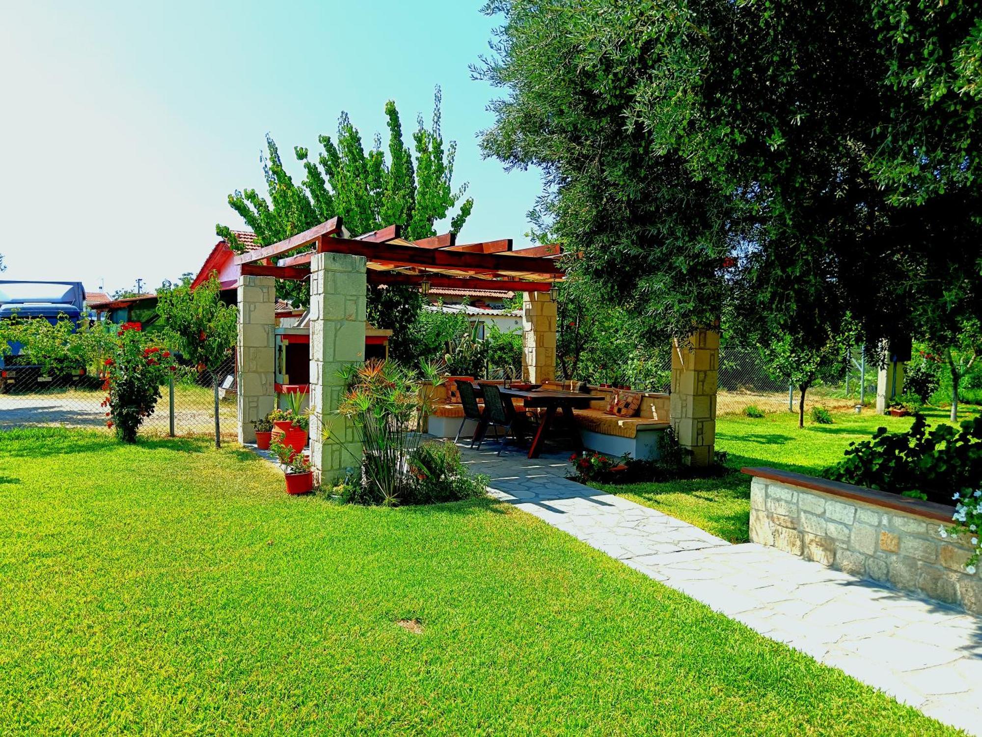 Giorgos Apartments Skala Fourkas Ngoại thất bức ảnh