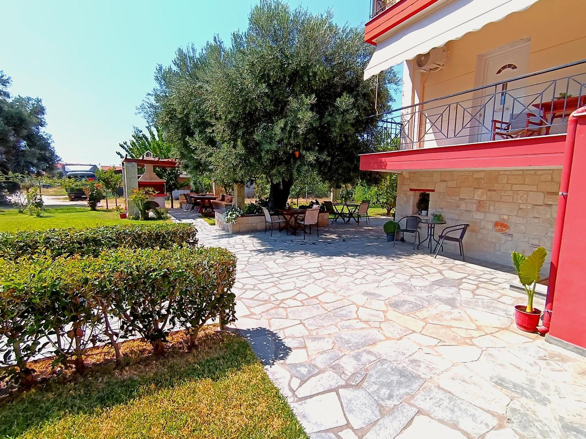 Giorgos Apartments Skala Fourkas Ngoại thất bức ảnh